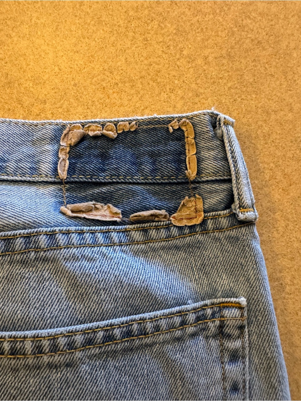 Levi's Straight-Leg Jeans in Light Blue Wash - Picture 5 of 7